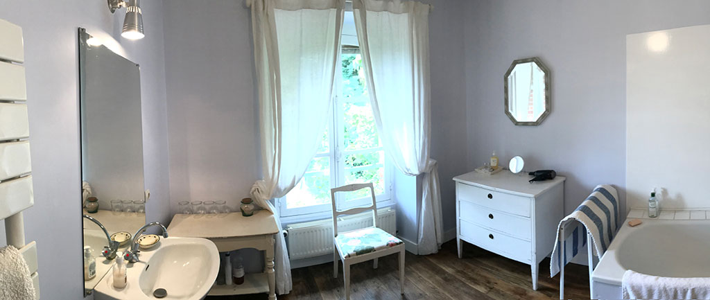 Cottage Bathroom